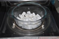 牛轧花生糖的做法步骤3
