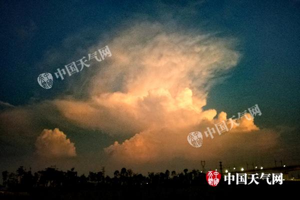 第16号台风即将形成并趋向广东 高温过后强风雨将至