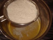 芒果慕斯蛋糕的做法步骤4