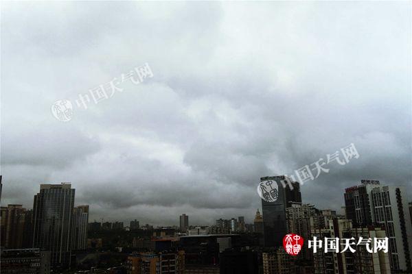 重庆未来三天降雨持续局地暴雨 气温下降凉爽过周末