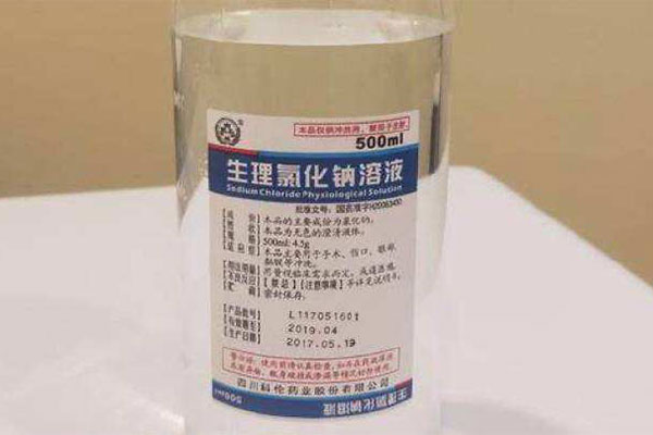 维持体液的张力:生理盐水中含有一定的钠离子,能供给