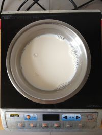 红豆双皮奶的做法步骤2
