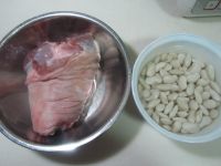 脱骨猪肘的做法步骤1