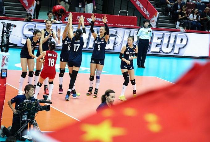 再下一城！中国女排9连胜击败荷兰 距冠军一步之遥