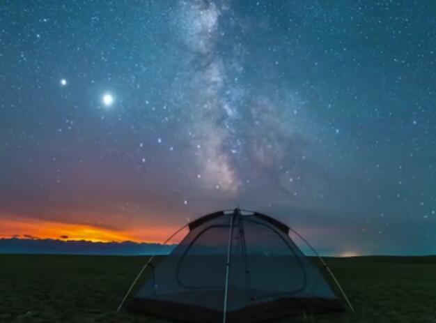 新疆伊犁英仙座流星雨惊艳星空怎么回事   新疆伊犁英仙座流星雨惊艳星空是什么样的