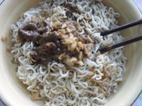 速食热干面的做法步骤4