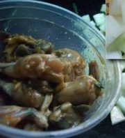 冬瓜煮田鸡的做法步骤2