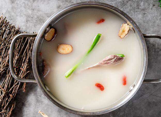 夏天喝什么汤好 六款简单易做的祛湿解暑汤品