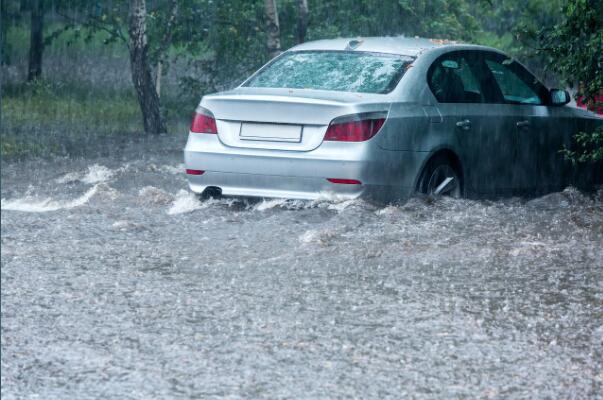 北京今日将迎来入汛以来最强降雨 105条公交进入停驶状态