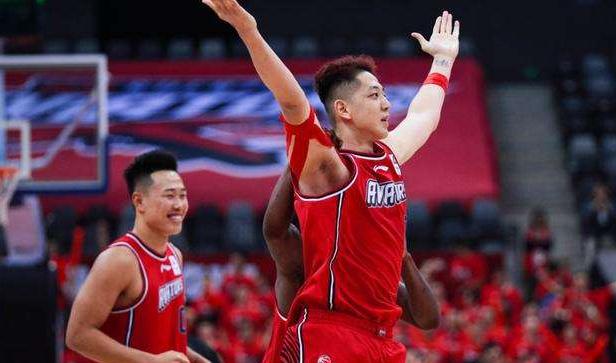 深圳绝杀新疆沈梓捷当立首功 有点“绝杀慕尼黑”的意思