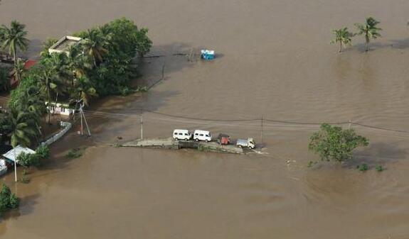 印度阿萨姆邦暴雨引发洪涝灾害 至少34人死亡160万人受灾