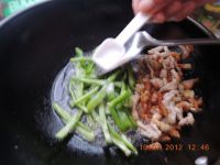 平菇炒肉的做法步骤14