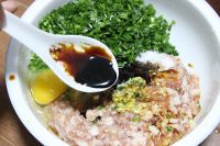 猪肉韭菜饺子的做法步骤7