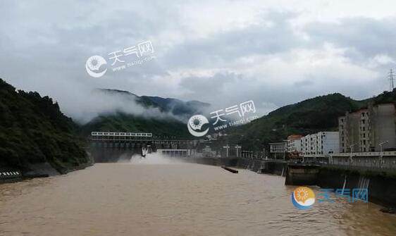 湖南永州降雨量超过100毫米 部分景区因山洪发生塌方