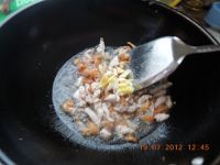 平菇炒肉的做法步骤11