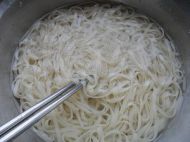 麻酱蔬菜凉拌面的做法步骤4