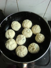 香菇青菜水煎包的做法步骤13