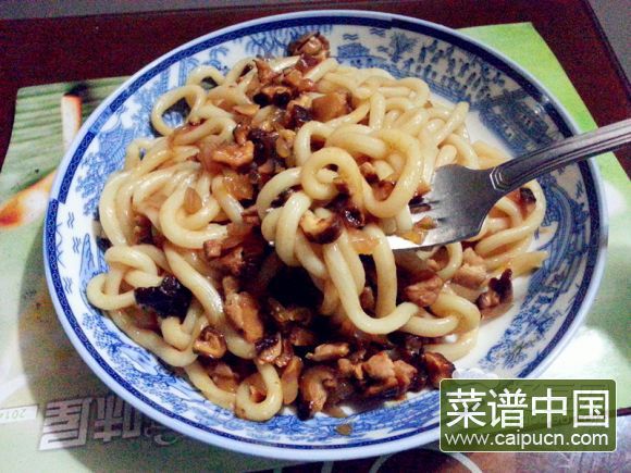 香菇肉丁乌冬面