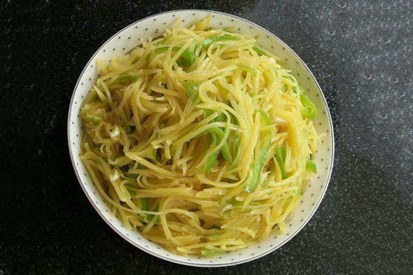 青椒土豆丝的家常做法 青椒土豆丝怎么炒