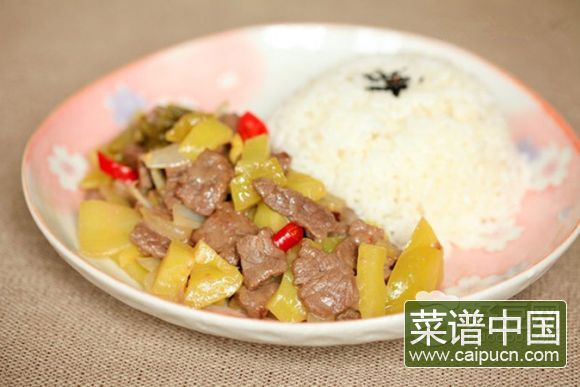酸菜牛肉盖浇饭