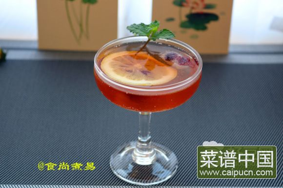 蔓越莓冰鸡尾酒