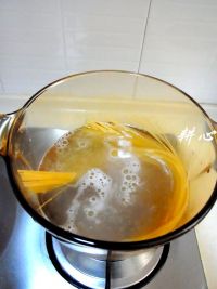 虾仁意粉的做法步骤3