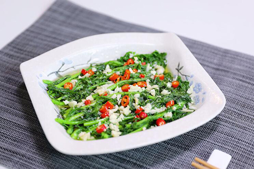 蒜蓉茼蒿的做法 在家如何做蒜蓉茼蒿