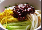 老北京炸酱面的做法步骤5