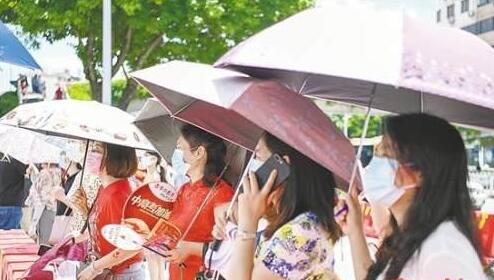 山东高考第二天天气预报：晴间多云为主伴有33℃高温