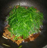 韭菜苔炒鸭心肝的做法步骤9