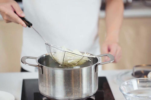 凉拌洋葱土豆丝的做法 洋葱土豆丝怎么凉拌