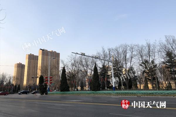 冷空气致河北局地降温达10℃ 沿海阵风八九级明起回暖