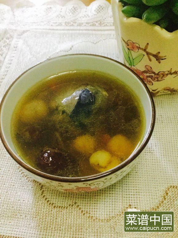 滋补乌鸡汤