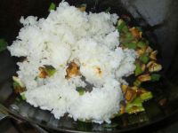 辣椒香菇炒饭的做法步骤8