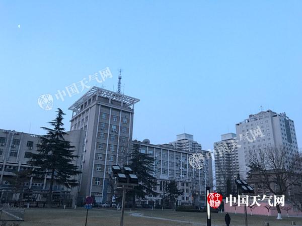 大风蓝色和森林火险橙色预警信号中 北京明后天最高0℃