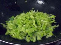 芹菜玉米炒回锅肉的做法步骤5