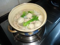 鱼蛋肉饼粿条汤的做法步骤11