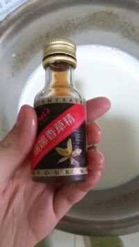 香草牛奶布丁的做法步骤3