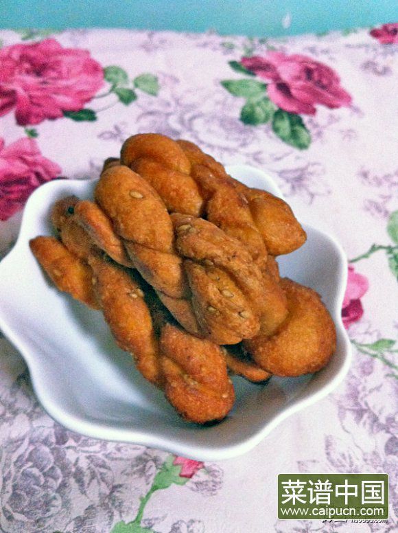 粘玉米面小麻花