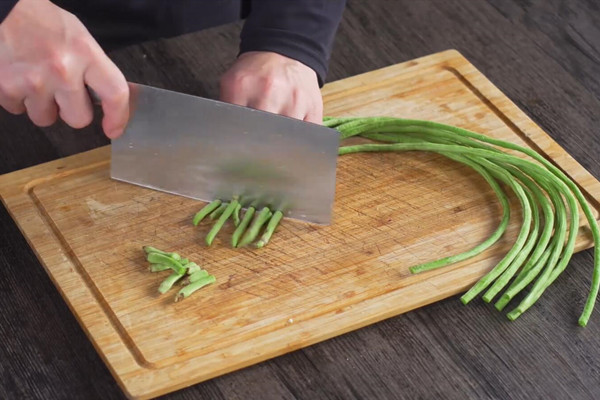 凉拌豇豆的家常做法 怎么凉拌豇豆好吃