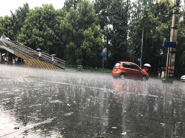 今明两天四川将有强降雨来袭 需注意防范山体滑坡导等次生灾害