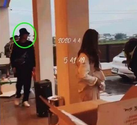周扬青短发是怎么回事 周扬青短发是什么情况
