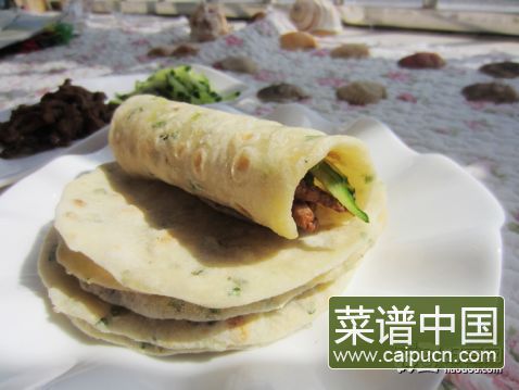 荠菜小饼卷肉丝