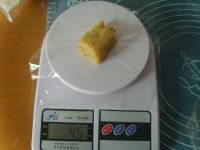 板栗绿豆蓉月饼的做法步骤4