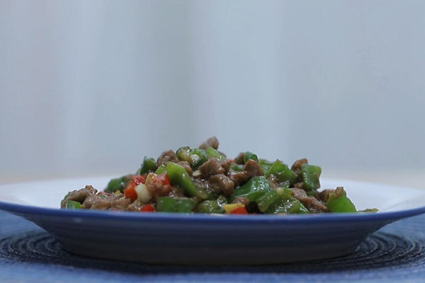 香辣牛肉丁的家常做法 香辣牛肉丁怎么做