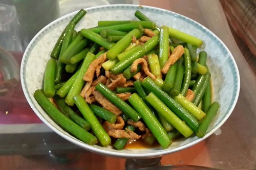 蒜苔炒肉的家常做法 蒜苔炒肉做法窍门