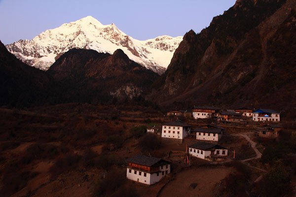 雨崩徒步路线危险吗 雨崩徒步经典路线