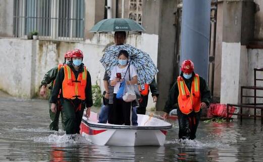 湖北暴雨应急响应升为三级 高考期间考生出行注意交通安全