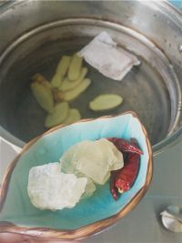 家常卤牛腩的做法步骤2