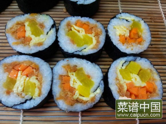 肉松鸡蛋胡萝卜寿司